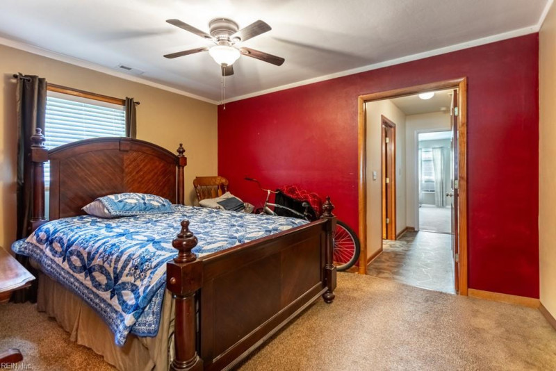 Photo 21 of 37 residential for sale in Poquoson virginia