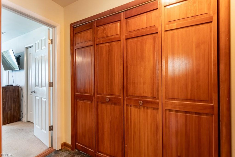 Photo 25 of 37 residential for sale in Poquoson virginia