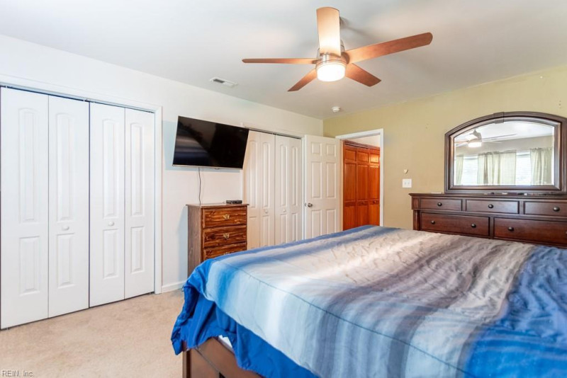 Photo 28 of 37 residential for sale in Poquoson virginia