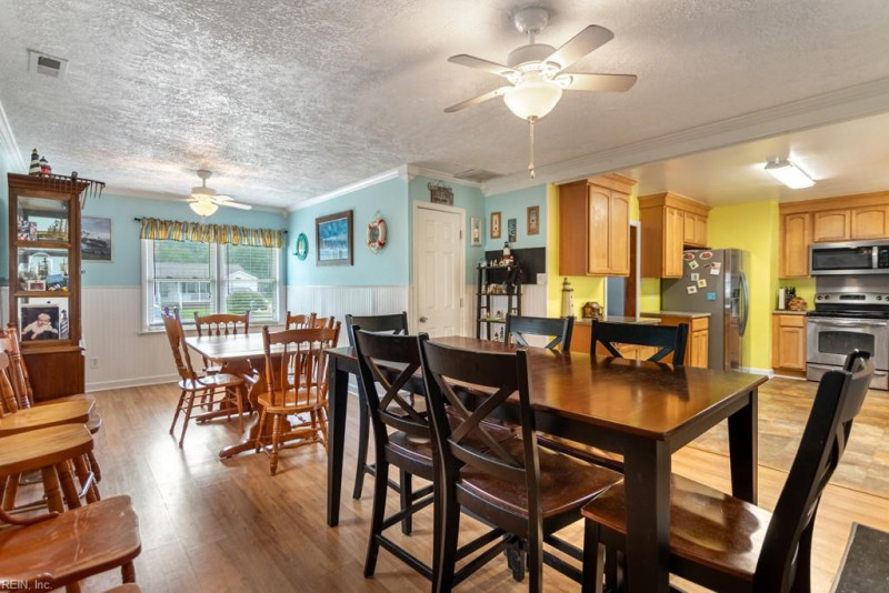 Photo 34 of 37 residential for sale in Poquoson virginia