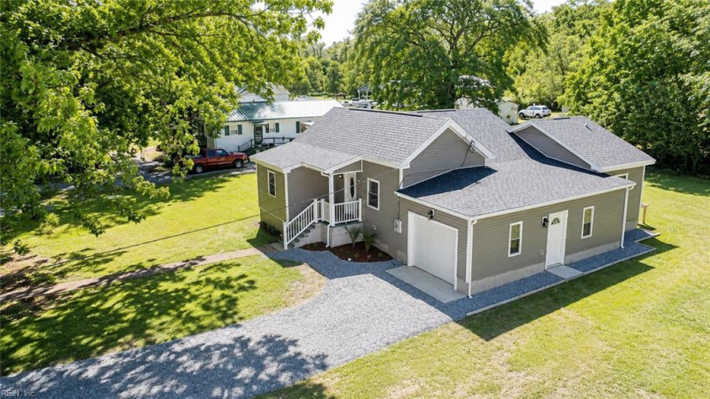 Photo 2 of 30 residential for sale in Isle of Wight County virginia