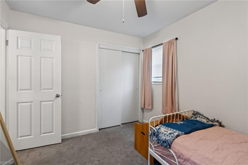 Photo 13 of 25 residential for sale in Norfolk virginia