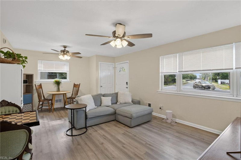 Photo 4 of 25 residential for sale in Norfolk virginia