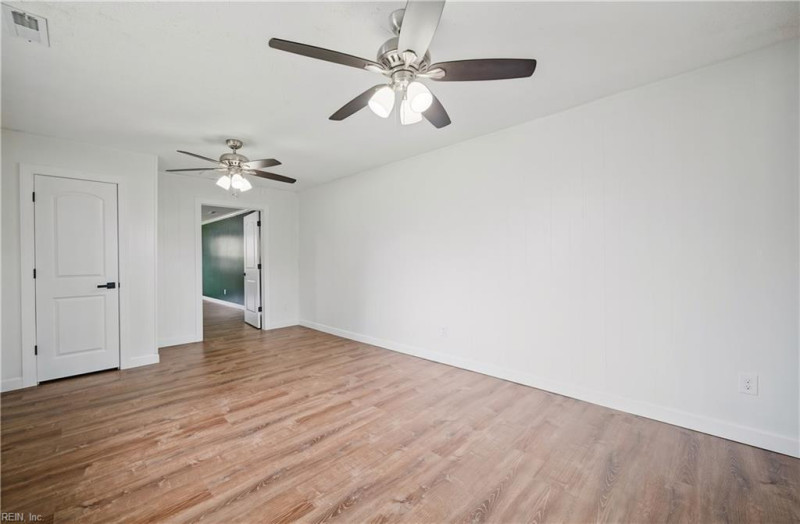 Photo 12 of 33 residential for sale in Norfolk virginia
