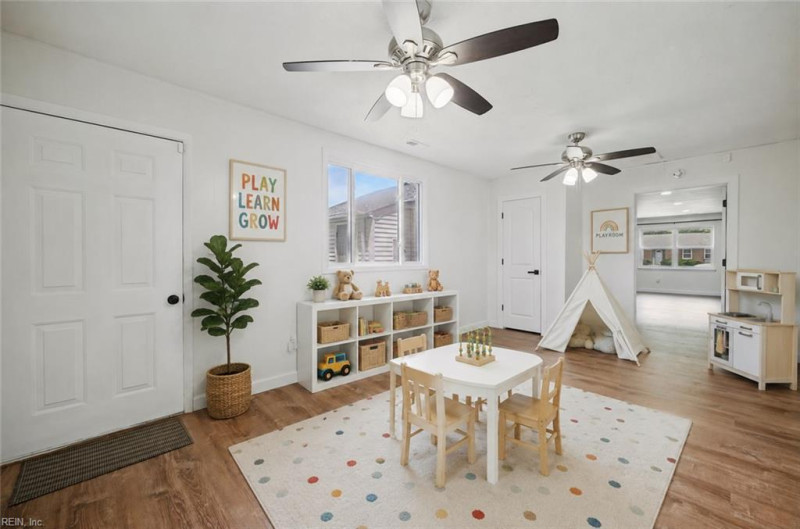 Photo 13 of 33 residential for sale in Norfolk virginia
