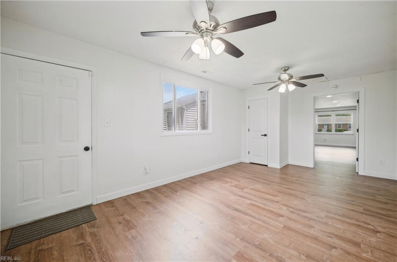 Photo 14 of 33 residential for sale in Norfolk virginia