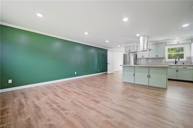 Photo 4 of 33 residential for sale in Norfolk virginia