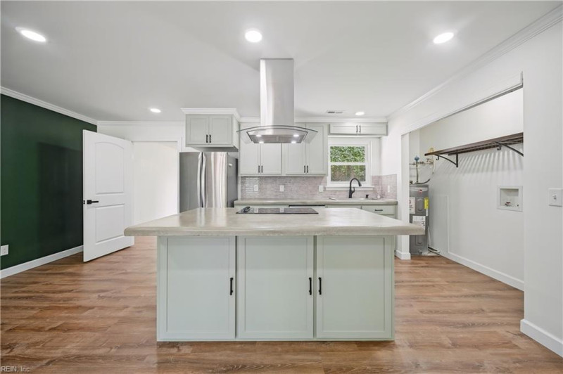 Photo 7 of 33 residential for sale in Norfolk virginia