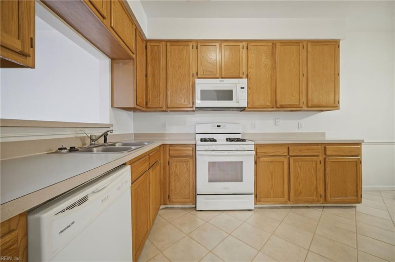 Photo 10 of 27 residential for sale in Virginia Beach virginia Photo 10 of 27 residential for sale in Virginia Beach virginia