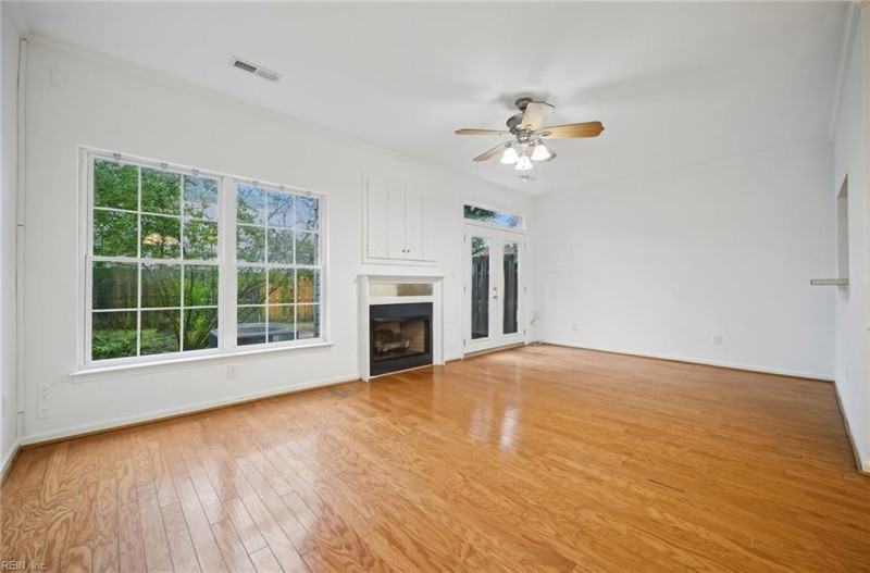 Photo 4 of 27 residential for sale in Virginia Beach virginia Photo 4 of 27 residential for sale in Virginia Beach virginia