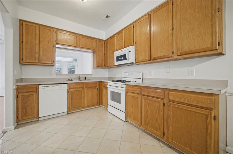 Photo 9 of 27 residential for sale in Virginia Beach virginia Photo 9 of 27 residential for sale in Virginia Beach virginia