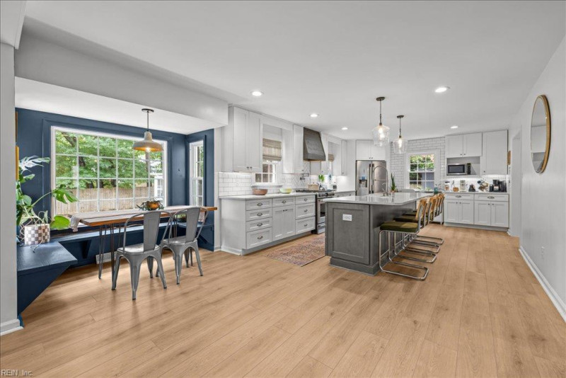 Photo 14 of 48 residential for sale in Virginia Beach virginia