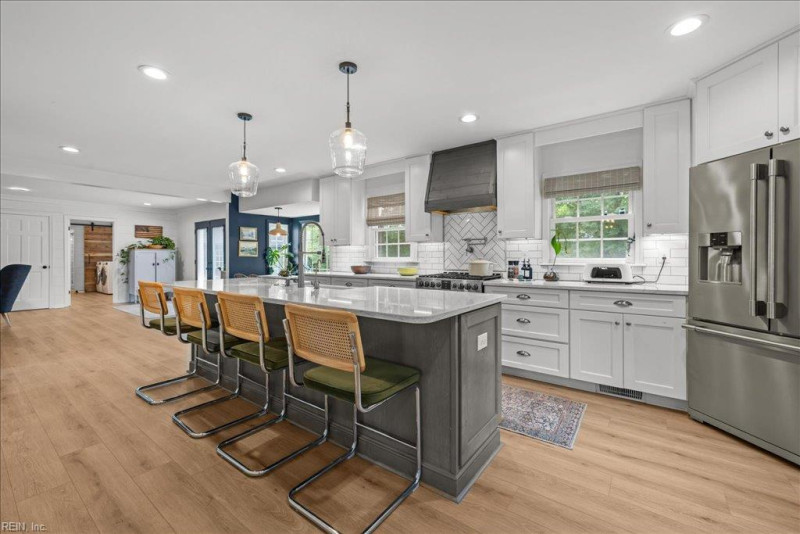Photo 15 of 48 residential for sale in Virginia Beach virginia