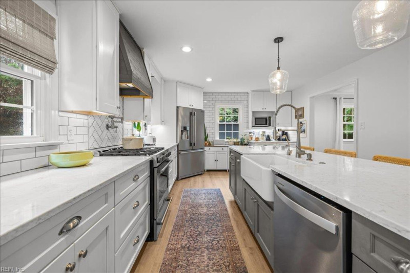 Photo 16 of 48 residential for sale in Virginia Beach virginia