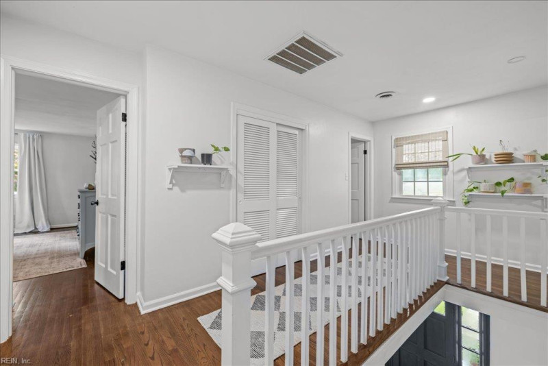 Photo 25 of 48 residential for sale in Virginia Beach virginia