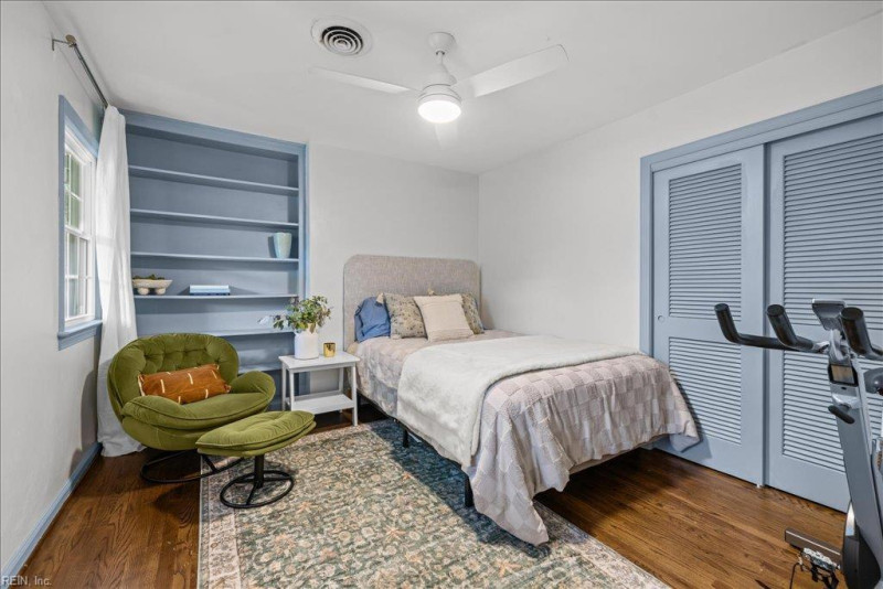 Photo 33 of 48 residential for sale in Virginia Beach virginia