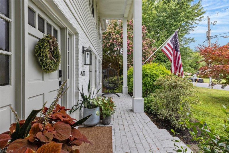 Photo 4 of 48 residential for sale in Virginia Beach virginia