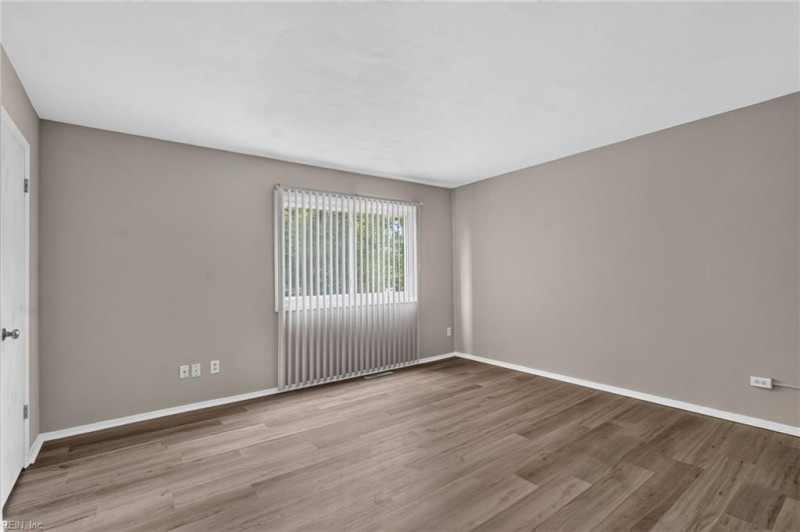 Photo 11 of 22 residential for sale in Virginia Beach virginia
