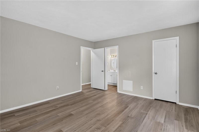 Photo 12 of 22 residential for sale in Virginia Beach virginia