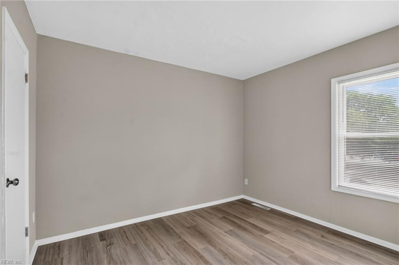 Photo 14 of 22 residential for sale in Virginia Beach virginia