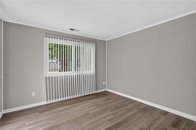 Photo 9 of 22 residential for sale in Virginia Beach virginia