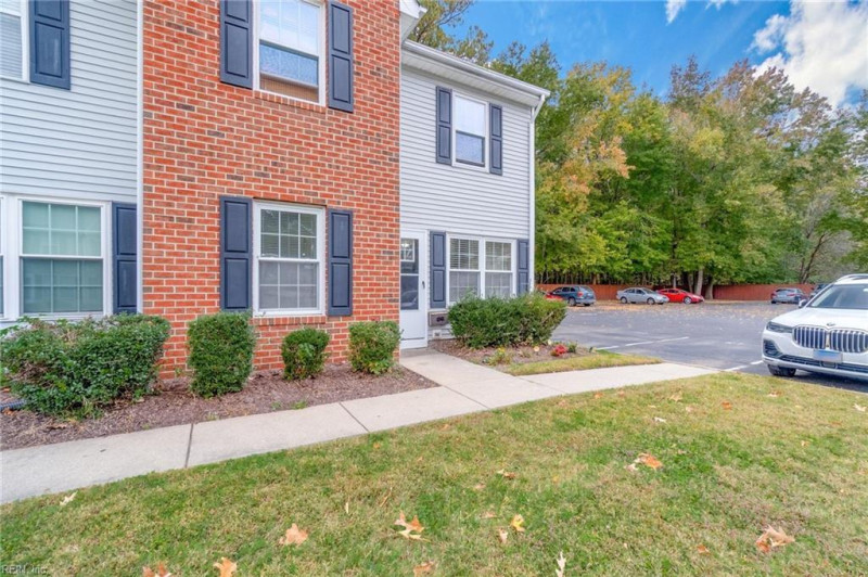 Photo 2 of 27 residential for sale in Chesapeake virginia Photo 2 of 27 residential for sale in Chesapeake virginia