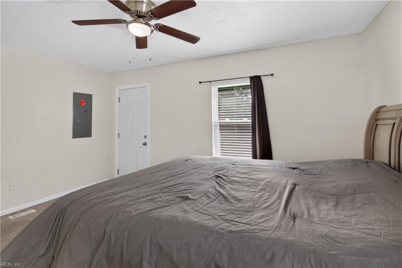 Photo 14 of 24 residential for sale in Norfolk virginia