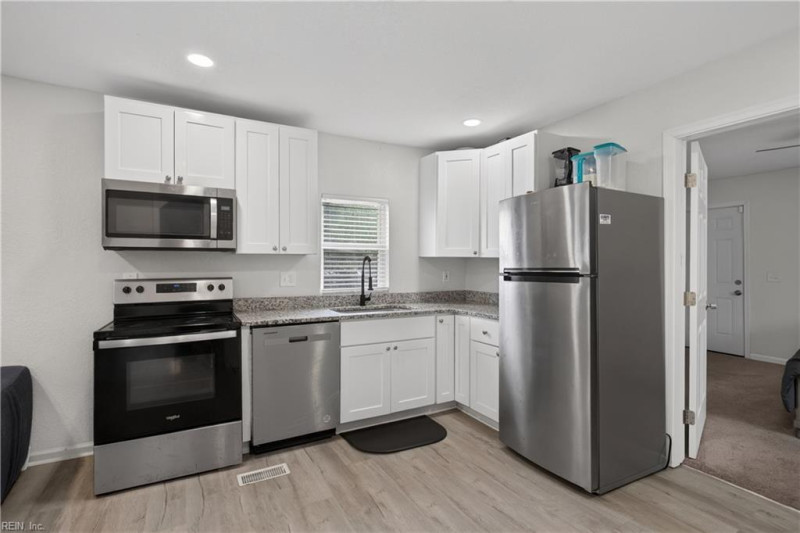 Photo 8 of 24 residential for sale in Norfolk virginia