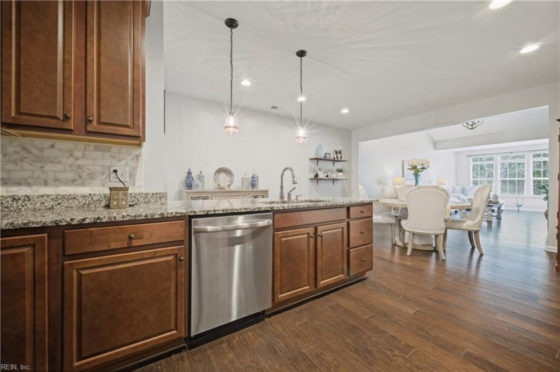 Photo 18 of 42 residential for sale in York County virginia