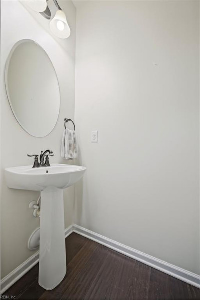 Photo 31 of 42 residential for sale in York County virginia