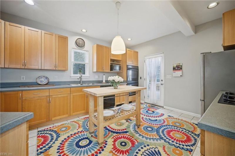 Photo 12 of 38 residential for sale in Norfolk virginia