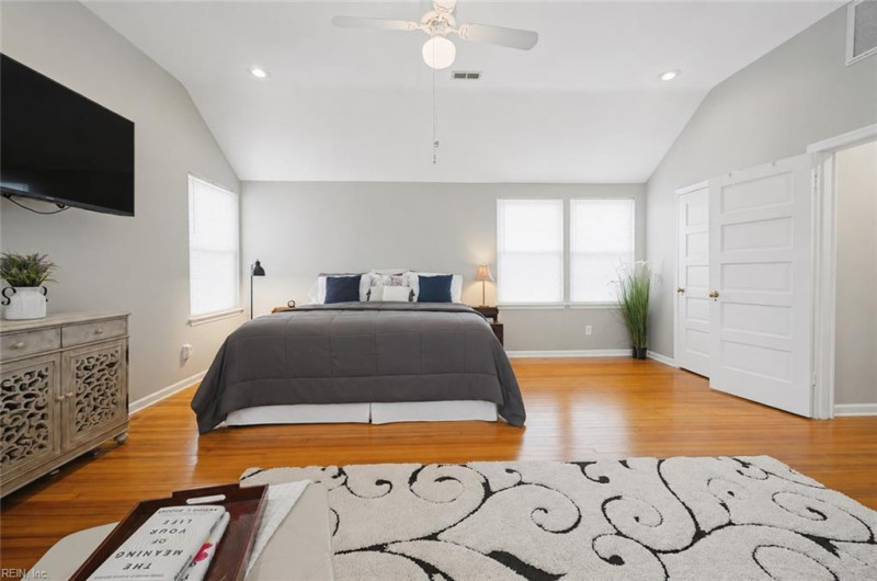 Photo 18 of 38 residential for sale in Norfolk virginia