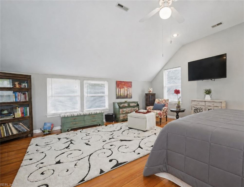 Photo 19 of 38 residential for sale in Norfolk virginia
