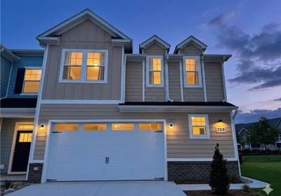 709 Flatrock Lane, Chesapeake, VA 23320