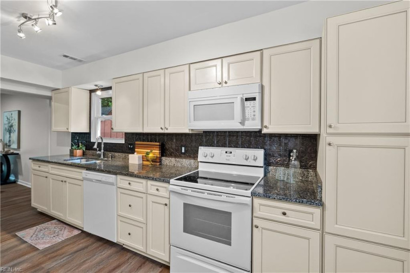 Photo 6 of 30 residential for sale in Chesapeake virginia Photo 6 of 30 residential for sale in Chesapeake virginia