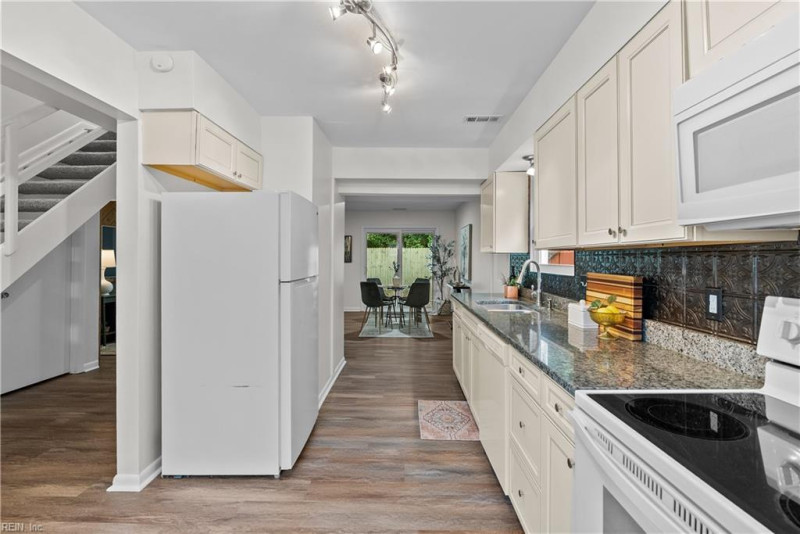 Photo 7 of 30 residential for sale in Chesapeake virginia Photo 7 of 30 residential for sale in Chesapeake virginia