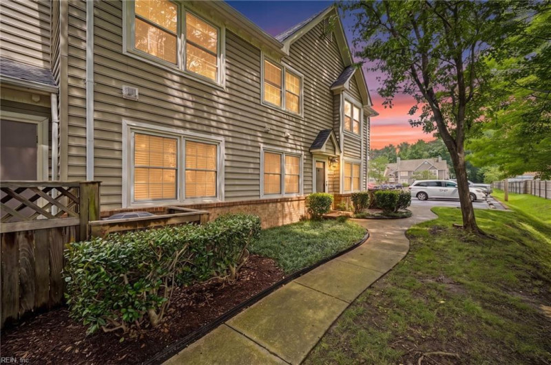 Photo 1 of 17 residential for sale in Chesapeake virginia