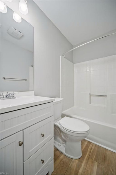 Photo 15 of 17 residential for sale in Chesapeake virginia