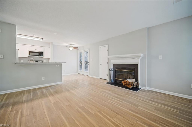 Photo 8 of 17 residential for sale in Chesapeake virginia