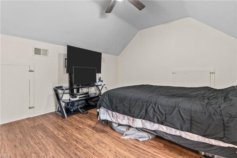 Photo 31 of 45 residential for sale in Chesapeake virginia Photo 31 of 45 residential for sale in Chesapeake virginia