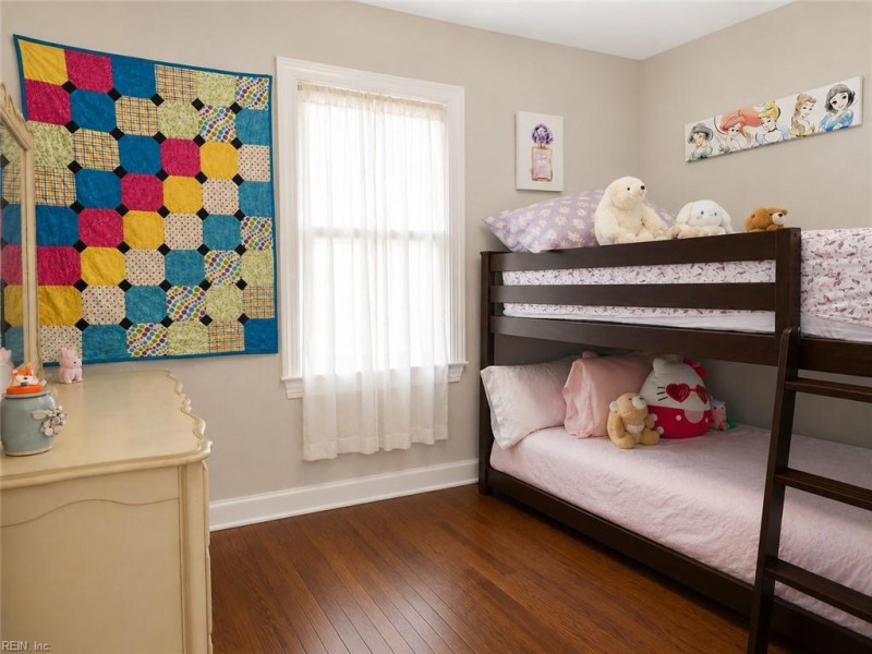 Photo 11 of 20 residential for sale in Hampton virginia