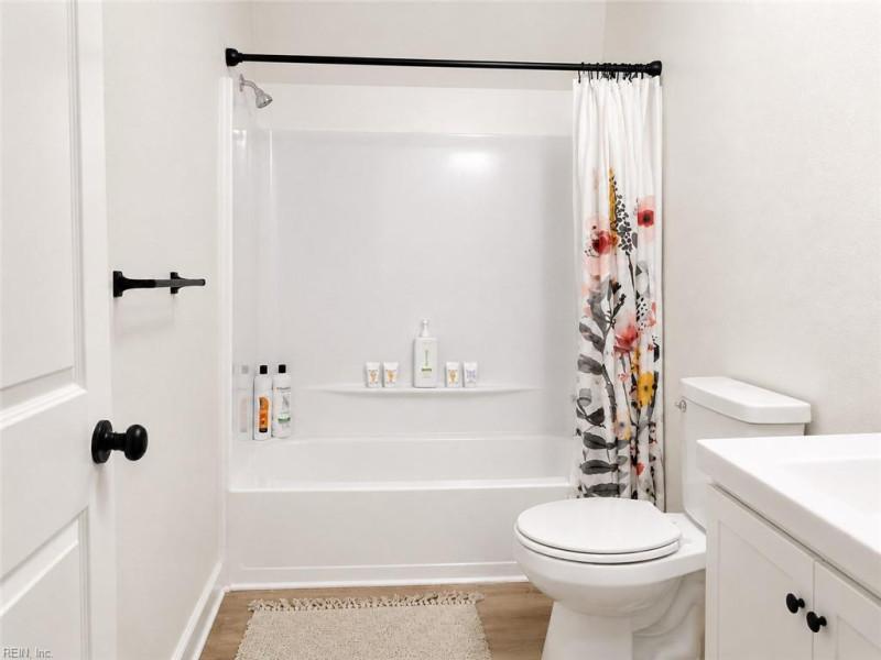 Photo 13 of 20 residential for sale in Hampton virginia