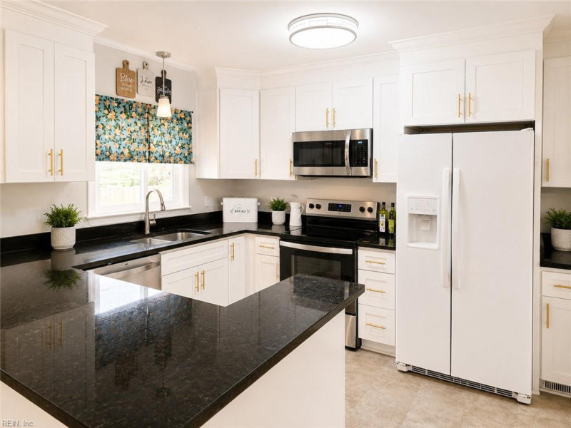 Photo 5 of 20 residential for sale in Hampton virginia