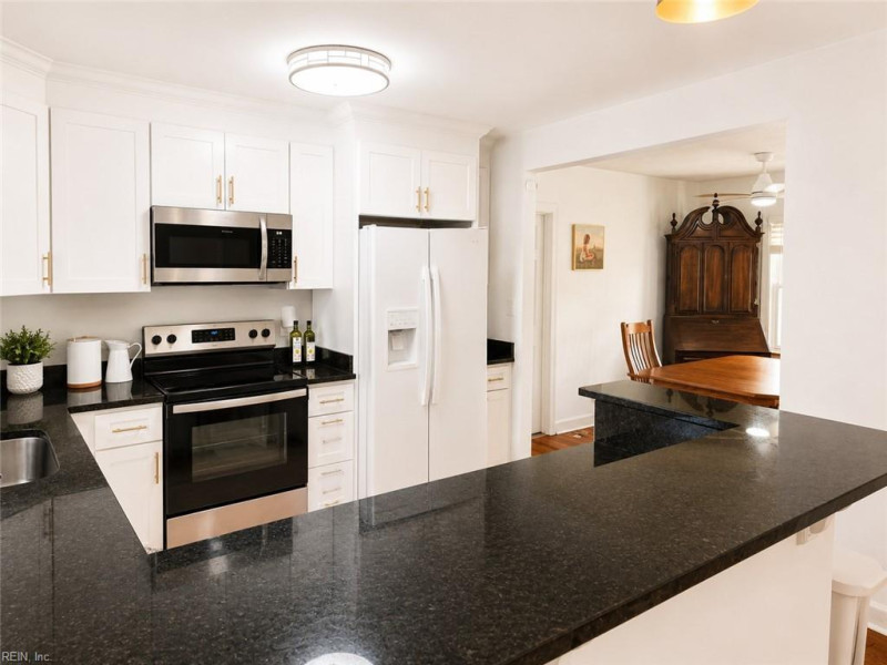 Photo 6 of 20 residential for sale in Hampton virginia