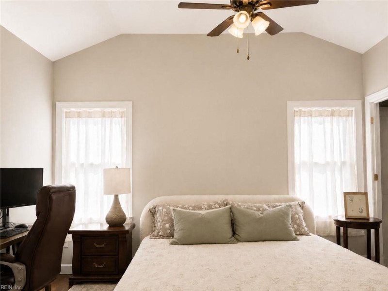 Photo 7 of 20 residential for sale in Hampton virginia