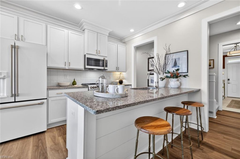 Photo 10 of 33 residential for sale in Williamsburg virginia