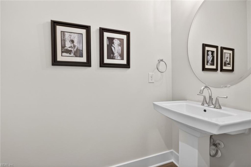 Photo 8 of 33 residential for sale in Williamsburg virginia