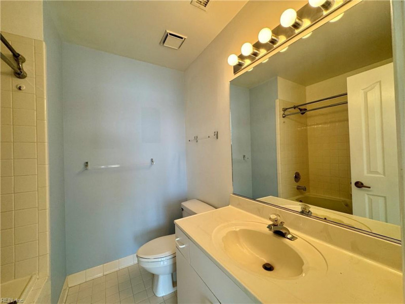 Photo 38 of 50 residential for sale in Norfolk virginia Photo 38 of 50 residential for sale in Norfolk virginia