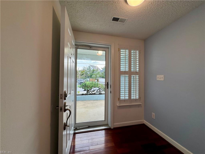 Photo 7 of 50 residential for sale in Norfolk virginia Photo 7 of 50 residential for sale in Norfolk virginia
