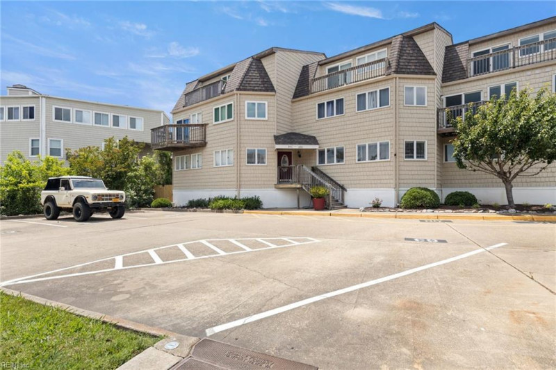 Photo 7 of 30 residential for sale in Virginia Beach virginia Photo 7 of 30 residential for sale in Virginia Beach virginia